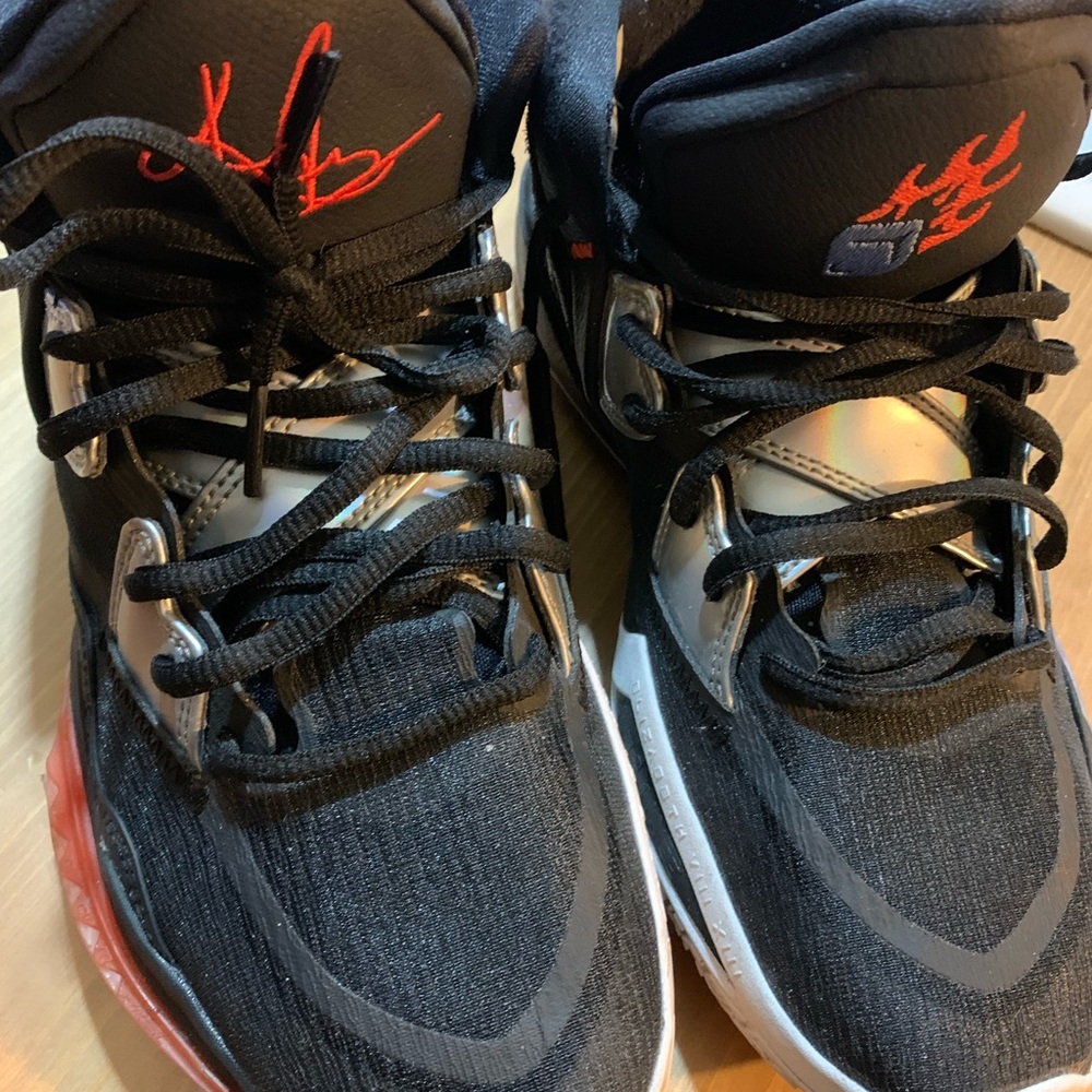 Nike Kyrie Infinity Fire & Ice Men's Size 9 Basketball Shoes CZ0204-001